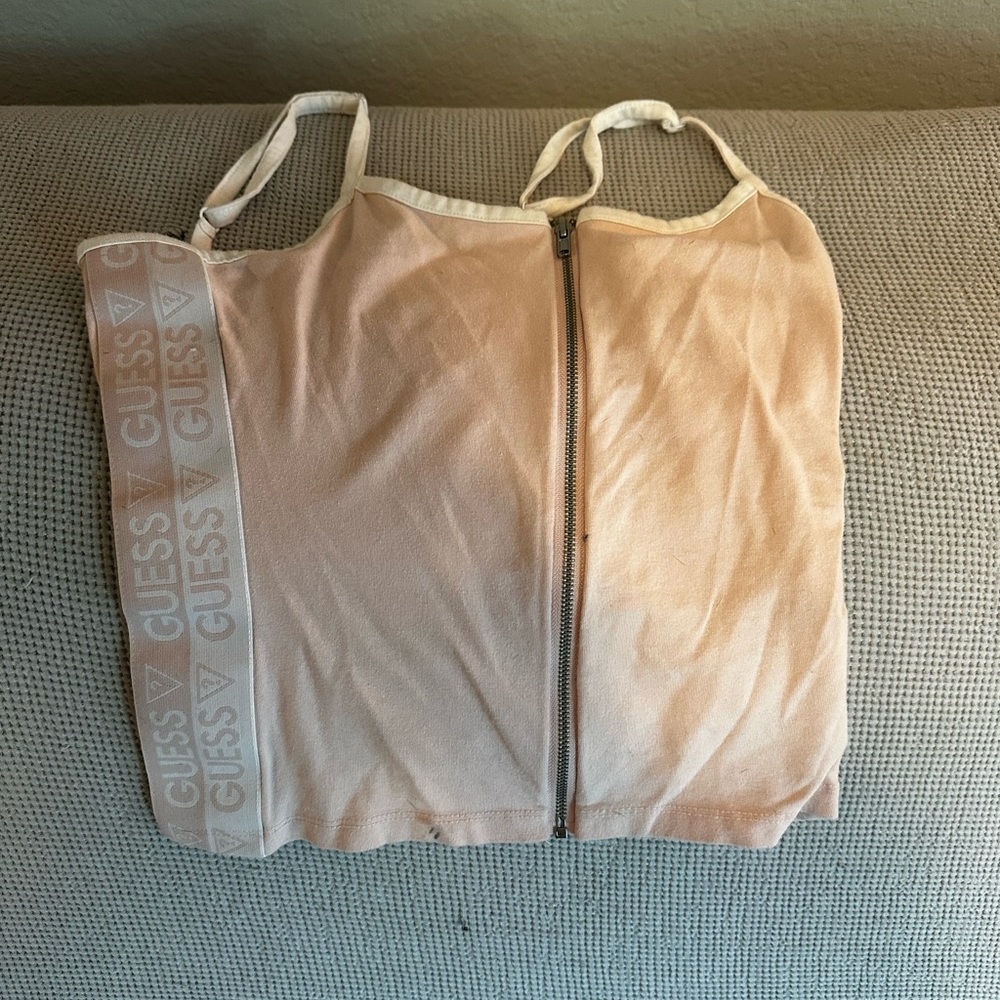 Guess tank
